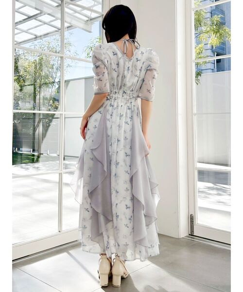 dazzlin（ダズリン）の「マチラッフルフラワープリントワンピース（ワンピース・レディース・ブルー/オフホワイト/ピンク・MEDIUM/SMALL）」の7枚目の写真