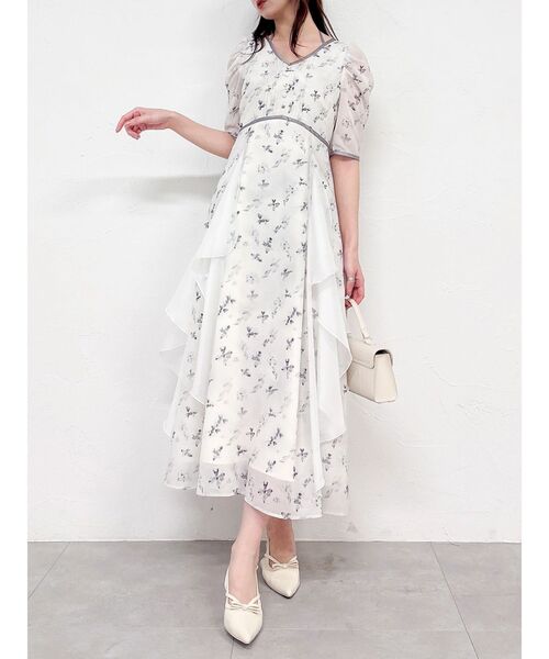 dazzlin（ダズリン）の「マチラッフルフラワープリントワンピース（ワンピース・レディース・ブルー/オフホワイト/ピンク・MEDIUM/SMALL）」の10枚目の写真