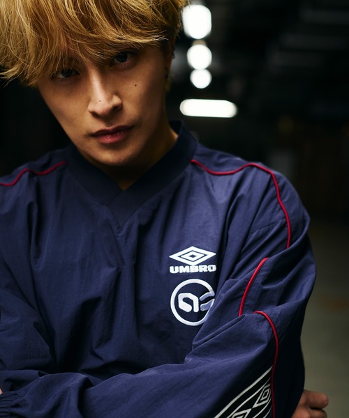 UMBRO(アンブロ)の「UMBRO/アンブロ UMBROフハクピステ ジャケット UM26SSAL-TP02 ムラサキスポーツ限定(その他アウター・メンズ・ブラック/ネイビー・M/L)」の5枚目の写真