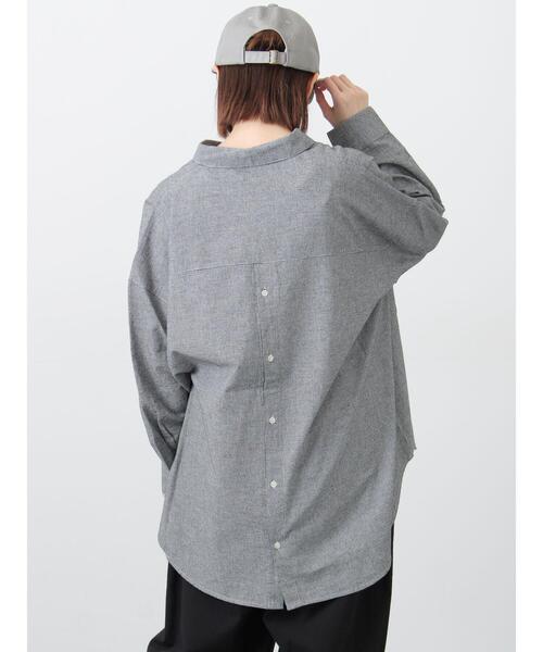 Samansa Mos2（サマンサ モスモス）の「後ろボタンスキッパーチュニック（シャツ/ブラウス・レディース・チャコールグレー/ブルー/ピンク/オフホワイト・F）」の22枚目の写真