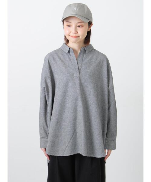 Samansa Mos2（サマンサ モスモス）の「後ろボタンスキッパーチュニック（シャツ/ブラウス・レディース・チャコールグレー/ブルー/ピンク/オフホワイト・F）」の8枚目の写真