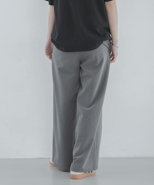 URBAN RESEARCH Sonny Label（アーバンリサーチサニーレーベル）の「『WEB限定』『毛玉防止/イージーケア』ノンストレスワイドイージーパンツ（その他パンツ・レディース・ブラック/グレー・36/38）」の8枚目の写真