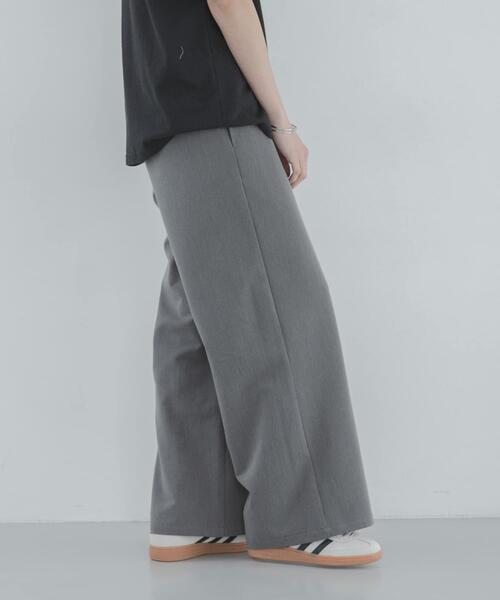 URBAN RESEARCH Sonny Label（アーバンリサーチサニーレーベル）の「『WEB限定』『毛玉防止/イージーケア』ノンストレスワイドイージーパンツ（その他パンツ・レディース・ブラック/グレー・36/38）」の9枚目の写真