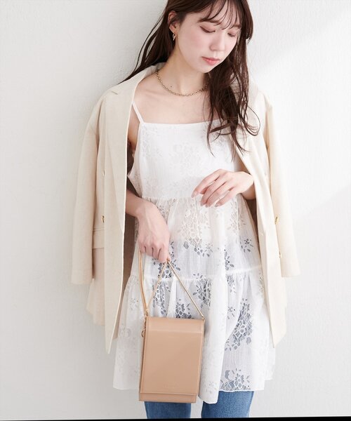 natural couture（ナチュラルクチュール）の「フラワーレースキャミチュニック（シャツ/ブラウス・レディース・ブラック/オフホワイト・FREE）」の5枚目の写真