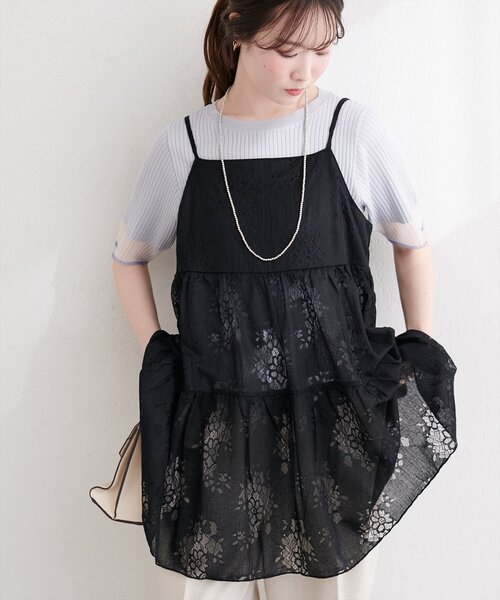 natural couture（ナチュラルクチュール）の「フラワーレースキャミチュニック（シャツ/ブラウス・レディース・ブラック/オフホワイト・FREE）」の13枚目の写真