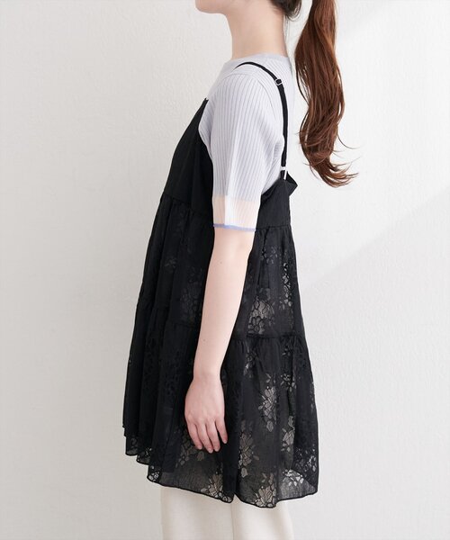 natural couture（ナチュラルクチュール）の「フラワーレースキャミチュニック（シャツ/ブラウス・レディース・ブラック/オフホワイト・FREE）」の17枚目の写真