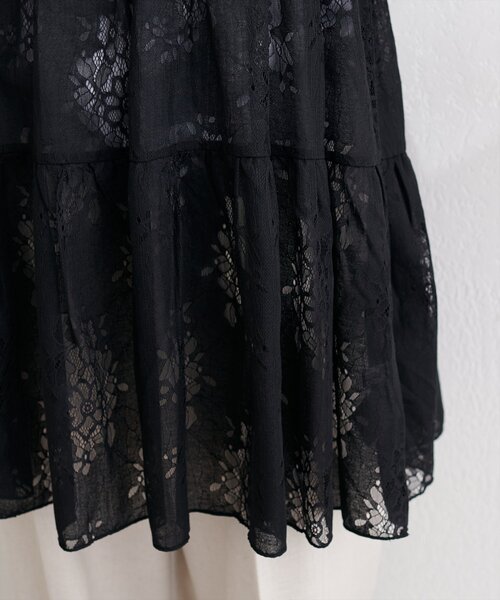 natural couture（ナチュラルクチュール）の「フラワーレースキャミチュニック（シャツ/ブラウス・レディース・ブラック/オフホワイト・FREE）」の21枚目の写真