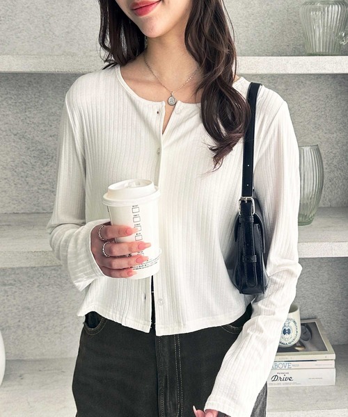 GeeRA（ジーラ）の「接触冷感リブショートカーディガン（カーディガン/ボレロ・レディース・ブラック/オフホワイト/ブルー・MEDIUM/LARGE/X-LARGE）」の4枚目の写真