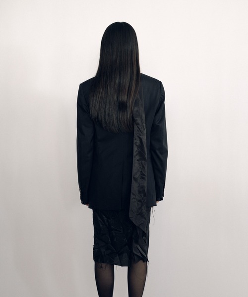 KEISUKEYOSHIDA(ケイスケヨシダ)の「Peaked Lapel Jacket (sleeveless lining)(テーラードジャケット・レディース・ブラック・M/S)」の4枚目の写真