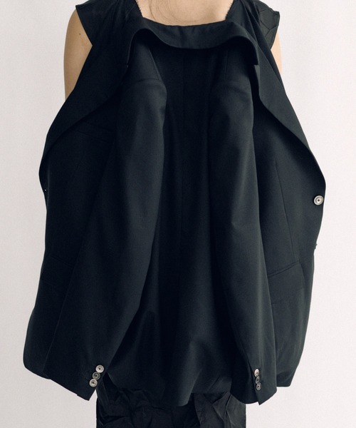 KEISUKEYOSHIDA(ケイスケヨシダ)の「Peaked Lapel Jacket (sleeveless lining)(テーラードジャケット・レディース・ブラック・M/S)」の11枚目の写真