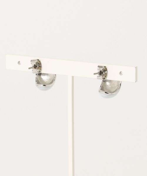 grace grace （グラスグラス）の「ｇｇエポクルン　Ｐ（ピアス（両耳用）・レディース・ライトグレー/ベージュ・FREE）」の3枚目の写真