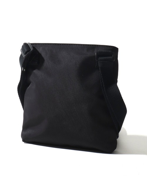 Calvin Klein(カルバン・クライン)の「【Calvin Klein/カルバンクライン】BOLD FLATPACK / ボールド フラットパック ショルダーバッグ(ショルダーバッグ・メンズ・ブラック・FREE)」の5枚目の写真
