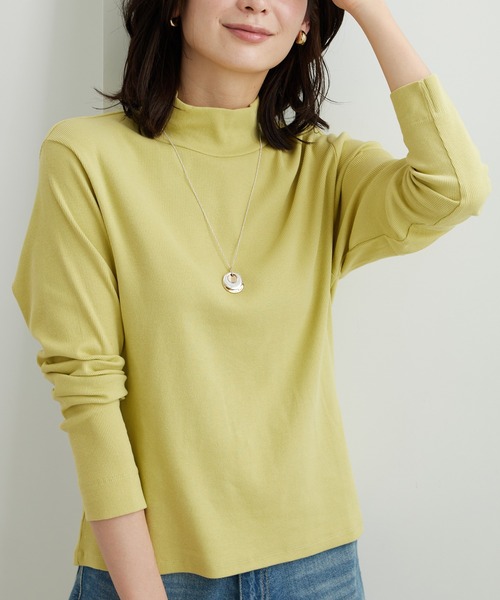 BELLUNA PLUS(ベルーナ)の「シンプルデザイン!ハイネックプルオーバー(Tシャツ/カットソー・レディース・オフホワイト/ブルー/ブラック/イエロー・LARGE/X-LARGE/MEDIUM)」の4枚目の写真