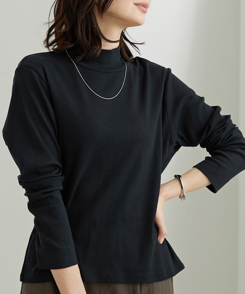 BELLUNA PLUS(ベルーナ)の「シンプルデザイン!ハイネックプルオーバー(Tシャツ/カットソー・レディース・オフホワイト/ブルー/ブラック/イエロー・LARGE/X-LARGE/MEDIUM)」の1枚目の写真