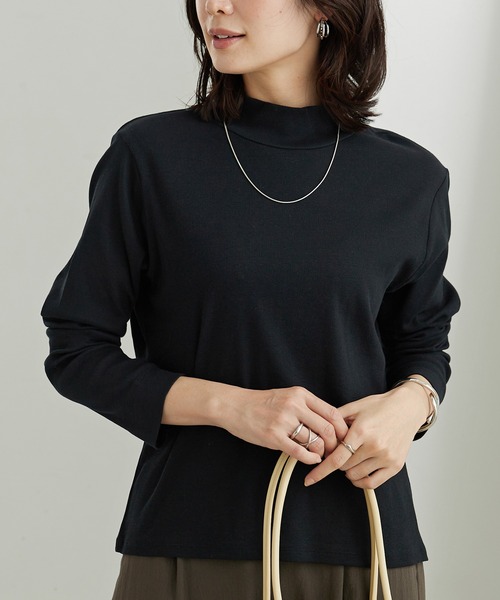 BELLUNA PLUS(ベルーナ)の「シンプルデザイン!ハイネックプルオーバー(Tシャツ/カットソー・レディース・オフホワイト/ブルー/ブラック/イエロー・LARGE/X-LARGE/MEDIUM)」の17枚目の写真