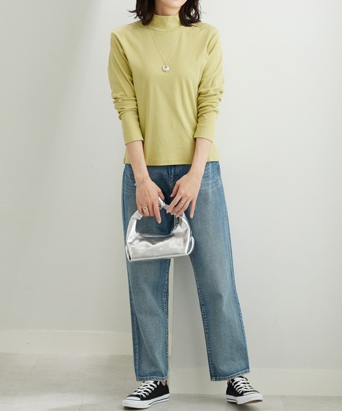 BELLUNA PLUS(ベルーナ)の「シンプルデザイン!ハイネックプルオーバー(Tシャツ/カットソー・レディース・オフホワイト/ブルー/ブラック/イエロー・LARGE/X-LARGE/MEDIUM)」の6枚目の写真