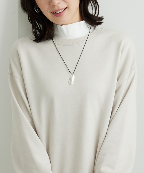 BELLUNA PLUS(ベルーナ)の「シンプルデザイン!ハイネックプルオーバー(Tシャツ/カットソー・レディース・オフホワイト/ブルー/ブラック/イエロー・LARGE/X-LARGE/MEDIUM)」の14枚目の写真