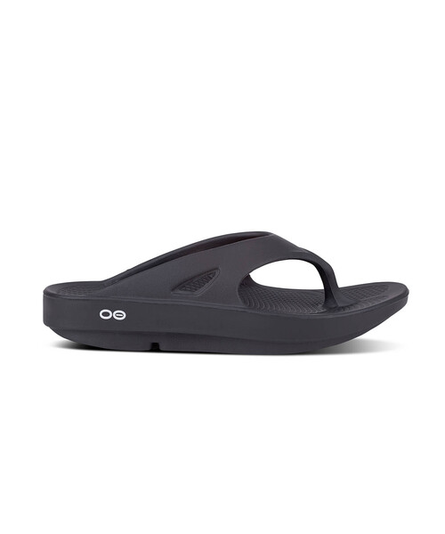 OOFOS(ウーフォス)の「≪追加≫OOFOS/ウーフォス OOriginal リカバリーサンダル(サンダル・レディース・ブラック・25cm/24cm/23cm/22cm/30cm/29cm/28cm/27cm/26cm)」の4枚目の写真