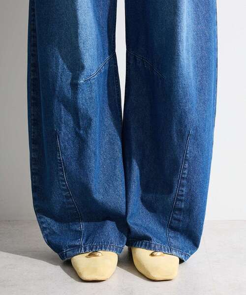 Green　Parks（グリーンパークス）の「ウエストタックコクーンデニムパンツ（デニムパンツ・レディース・インディゴブルー/ライトインディゴブルー/アイボリー・FREE）」の11枚目の写真