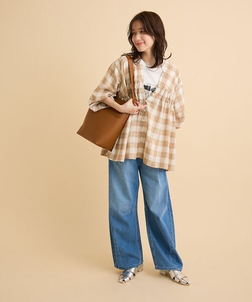 Green　Parks（グリーンパークス）の「ウエストタックコクーンデニムパンツ（デニムパンツ・レディース・インディゴブルー/ライトインディゴブルー/アイボリー・FREE）」の18枚目の写真
