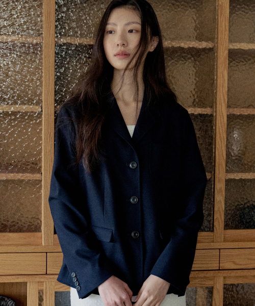 STEP AROUND(ステップアラウンド)の「Calm Tailored Single Jacket_NAVY(テーラードジャケット・レディース・その他・FREE)」の1枚目の写真
