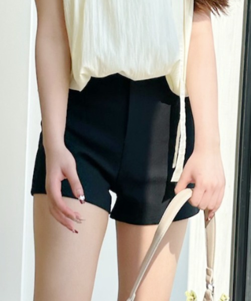 Ada.(エイダ)の「スエード ベーシック ショート パンツ(その他パンツ・レディース・ブラック/ブラウン/ベージュ・L/M)」の19枚目の写真