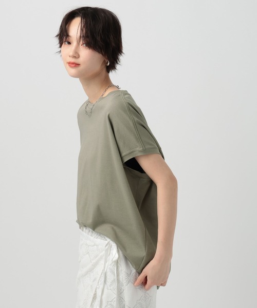 BAYFLOW（ベイフロー）の「[二の腕やヒップもカバー]シルケットドルマン半袖Tシャツ（Tシャツ/カットソー・レディース・カーキ/モカ/オフホワイト/ブラック・FREE）」の5枚目の写真
