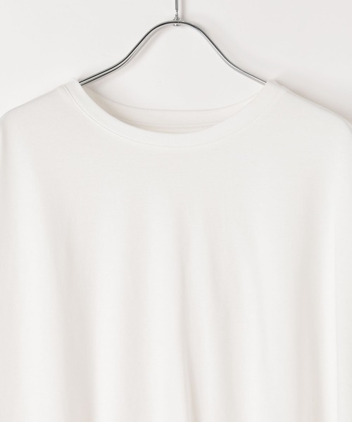 BAYFLOW（ベイフロー）の「[二の腕やヒップもカバー]シルケットドルマン半袖Tシャツ（Tシャツ/カットソー・レディース・カーキ/モカ/オフホワイト/ブラック・FREE）」の12枚目の写真