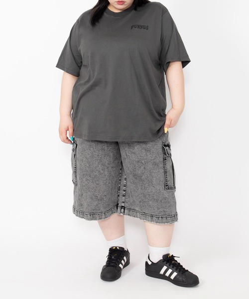 PUNYUS（プニュズ）の「デニムカーゴハーフパンツ（デニムパンツ・レディース・ブラック/ライトブルー・2/1/5/4/3）」の14枚目の写真