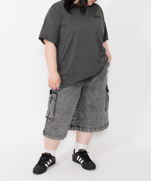 PUNYUS（プニュズ）の「デニムカーゴハーフパンツ（デニムパンツ・レディース・ブラック/ライトブルー・2/1/5/4/3）」の18枚目の写真