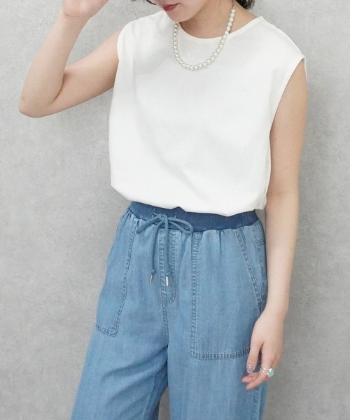 SELECT LEVERY(セレクトリベリー)の「天竺 ノースリーブ チュニック Tシャツ(Tシャツ/カットソー・レディース・ブラック/ブラウン/オフホワイト・MEDIUM)」の4枚目の写真