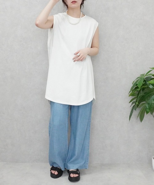 SELECT LEVERY(セレクトリベリー)の「天竺 ノースリーブ チュニック Tシャツ(Tシャツ/カットソー・レディース・ブラック/ブラウン/オフホワイト・MEDIUM)」の5枚目の写真