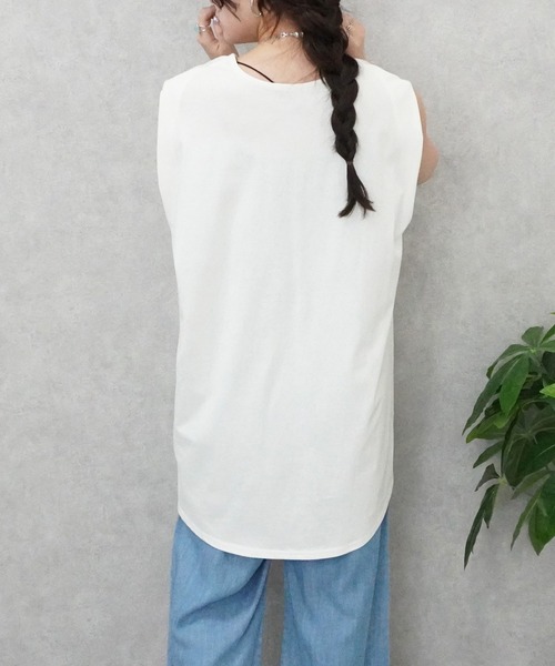 SELECT LEVERY(セレクトリベリー)の「天竺 ノースリーブ チュニック Tシャツ(Tシャツ/カットソー・レディース・ブラック/ブラウン/オフホワイト・MEDIUM)」の8枚目の写真