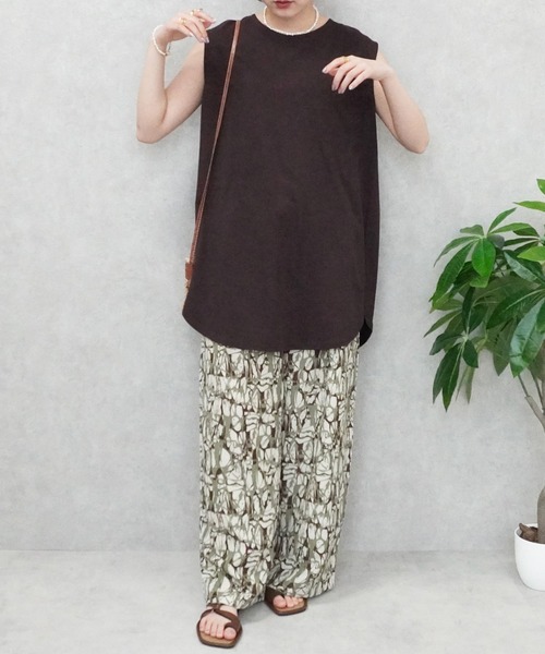 SELECT LEVERY(セレクトリベリー)の「天竺 ノースリーブ チュニック Tシャツ(Tシャツ/カットソー・レディース・ブラック/ブラウン/オフホワイト・MEDIUM)」の10枚目の写真
