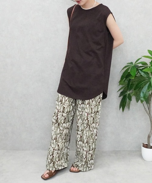 SELECT LEVERY(セレクトリベリー)の「天竺 ノースリーブ チュニック Tシャツ(Tシャツ/カットソー・レディース・ブラック/ブラウン/オフホワイト・MEDIUM)」の11枚目の写真