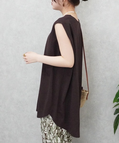 SELECT LEVERY(セレクトリベリー)の「天竺 ノースリーブ チュニック Tシャツ(Tシャツ/カットソー・レディース・ブラック/ブラウン/オフホワイト・MEDIUM)」の12枚目の写真
