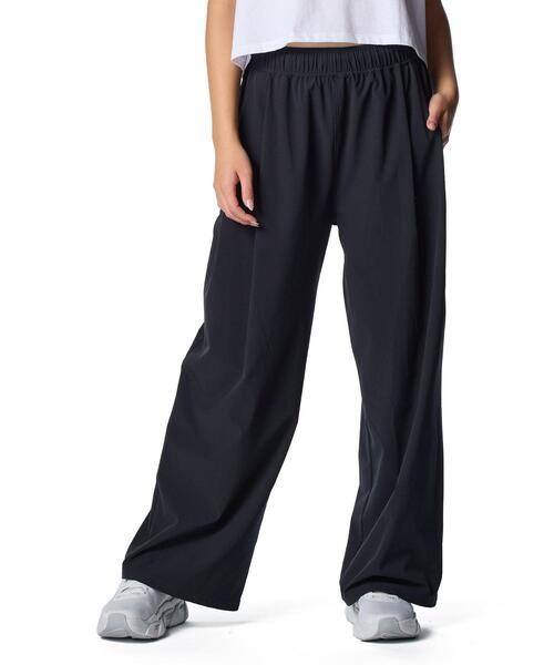 UNDER ARMOUR(アンダーアーマー)の「UAライバル ウーブン ワイド パンツ(ライフスタイル/レディース)(その他パンツ・レディース・ブラック・M/XL/L/S)」の1枚目の写真