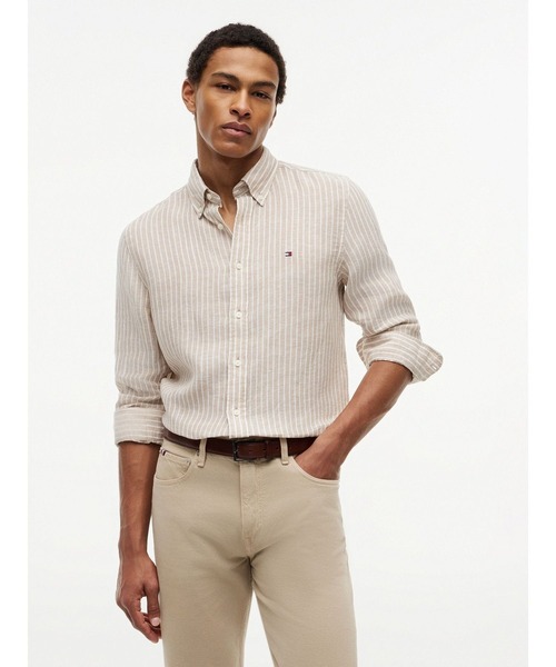 TOMMY HILFIGER(トミーヒルフィガー)の「ストライプ柄リネンボタンダウンシャツ(シャツ/ブラウス・メンズ・グレー/ブラウン/マルチ/その他1・SMALL/MEDIUM/LARGE/X-LARGE)」の2枚目の写真