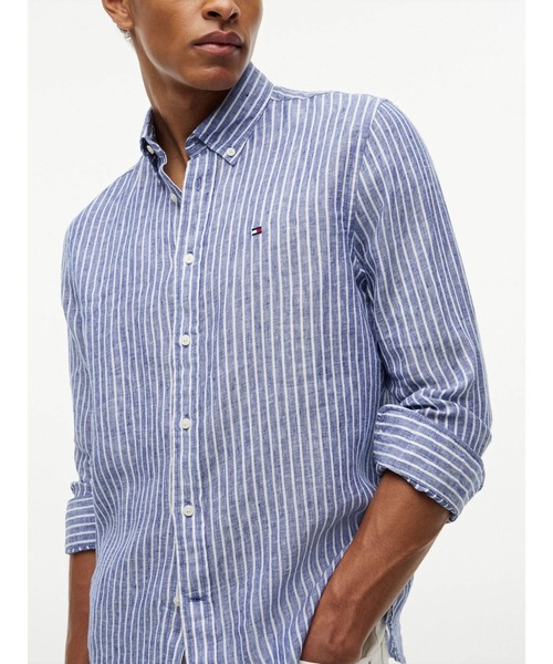 TOMMY HILFIGER(トミーヒルフィガー)の「ストライプ柄リネンボタンダウンシャツ(シャツ/ブラウス・メンズ・グレー/ブラウン/マルチ/その他1・SMALL/MEDIUM/LARGE/X-LARGE)」の5枚目の写真