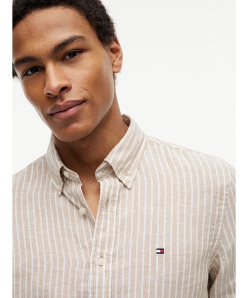 TOMMY HILFIGER(トミーヒルフィガー)の「ストライプ柄リネンボタンダウンシャツ(シャツ/ブラウス・メンズ・グレー/ブラウン/マルチ/その他1・SMALL/MEDIUM/LARGE/X-LARGE)」の15枚目の写真