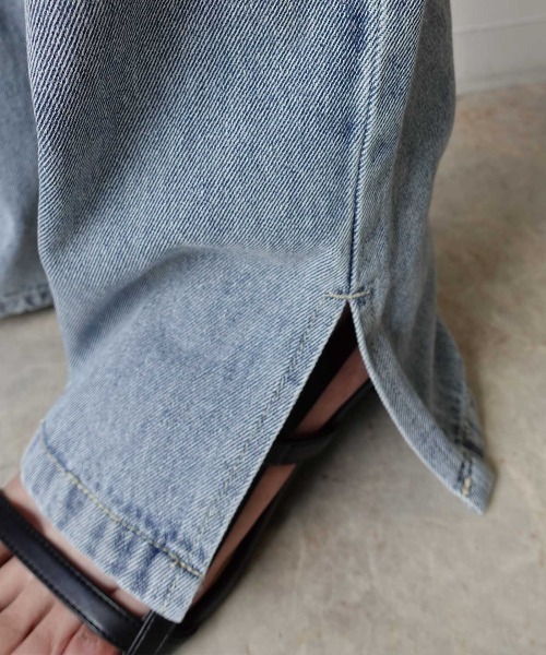 CORNERS（コーナーズ）の「デニムスリムストレートスリットパンツ（デニムパンツ・レディース・ライトブルー/ブラック/ブルー・L/M）」の15枚目の写真