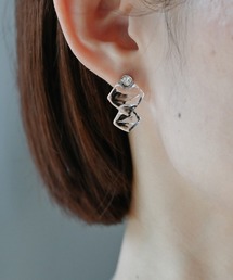 ピアス ウスライ