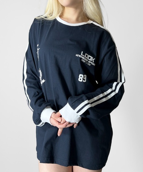 MATU:TA（マトゥータ）の「【スポーツライクデザイン】ユニフォーム風ロングTシャツ / オーバーサイズロンT スポーツmix 華奢見え ラウンドネック ゆったり レタリング カジュアル 海外ガール ストリート 長袖 3カラー ホワイト ブラック ネイビー（Tシャツ/カットソー・レディース・ホワイト/ネイビー/ブラック・FREE）」の3枚目の写真