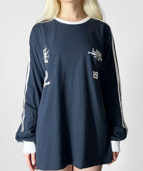 MATU:TA（マトゥータ）の「【スポーツライクデザイン】ユニフォーム風ロングTシャツ / オーバーサイズロンT スポーツmix 華奢見え ラウンドネック ゆったり レタリング カジュアル 海外ガール ストリート 長袖 3カラー ホワイト ブラック ネイビー（Tシャツ/カットソー・レディース・ホワイト/ネイビー/ブラック・FREE）」の6枚目の写真