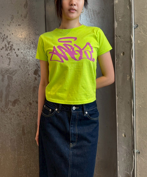 Oriens JOURNAL STANDARD（オリエンス ジャーナルスタンダード）の「グラフィティプリント TEE（Tシャツ/カットソー・レディース・ブルー/アーミー・MEDIUM/SMALL）」の4枚目の写真