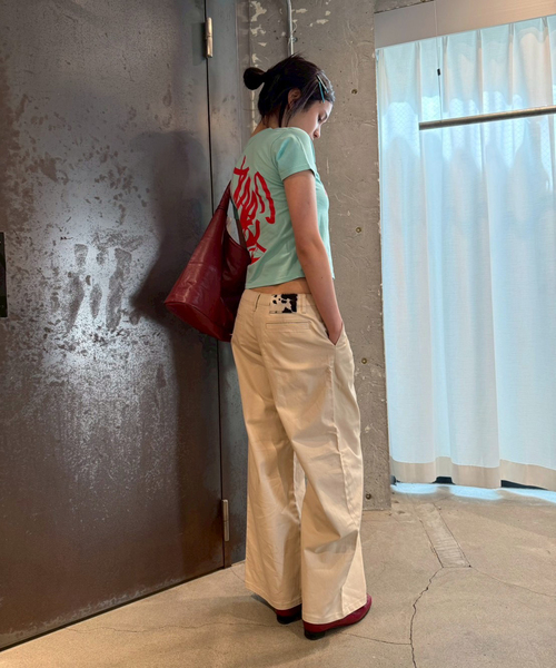 Oriens JOURNAL STANDARD（オリエンス ジャーナルスタンダード）の「グラフィティプリント TEE（Tシャツ/カットソー・レディース・ブルー/アーミー・MEDIUM/SMALL）」の7枚目の写真