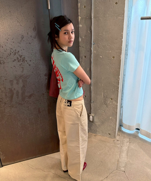 Oriens JOURNAL STANDARD（オリエンス ジャーナルスタンダード）の「グラフィティプリント TEE（Tシャツ/カットソー・レディース・ブルー/アーミー・MEDIUM/SMALL）」の8枚目の写真
