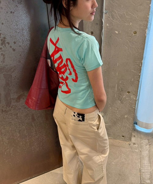 Oriens JOURNAL STANDARD（オリエンス ジャーナルスタンダード）の「グラフィティプリント TEE（Tシャツ/カットソー・レディース・ブルー/アーミー・MEDIUM/SMALL）」の9枚目の写真