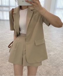 半袖スーツジャケットショートパンツセットアップ