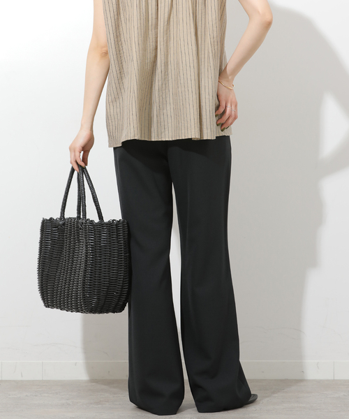 JOURNAL STANDARD relume(ジャーナルスタンダード レリューム)の「接触冷感 / 防シワ【MULTI FUNC+】フレアパンツ(スラックス・レディース・ブラック/ブラウン・38/36)」の4枚目の写真